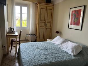 Hotels Le Vieux Chateau : photos des chambres