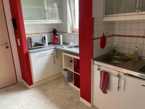 Zwei Zimmer Appartment mit Balkon und Stellplatz voll möbliert