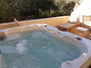 T2 rénové 100m plage avec SPA privatif entre calvi et ile rousse - Ubytování bez kategorie ve městě Lumio