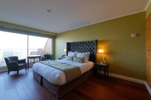 Hotels HR Hotel-Restaurant & Spa Marin : photos des chambres