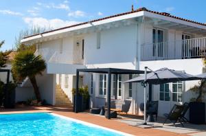 Hotels HR Hotel-Restaurant & Spa Marin : photos des chambres