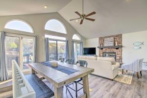 Boat Slip, Fire Pit Lakefront Sunrise Beach Home!