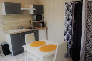 Campings Camping La Chenaie : photos des chambres