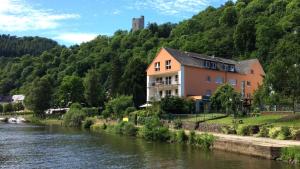 Pension & Seminarhaus "Haus am Fluss"