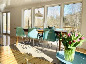 Stockholm archipelago with pool, boat and bikes