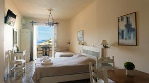 Studio (3 Adults) with Sea View room in Linardos Apartments