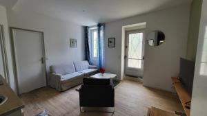 Appartements Charmant 2 pieces avec terrasse proche centre ville - Parking Gratuit a proximite : photos des chambres