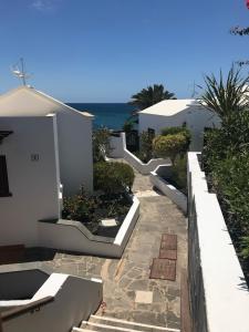 Hogar Palmera with Pool & Beach