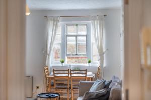 Bright 2BR Apartment Near Stansted Airport and Bishops Stortford Town Centre