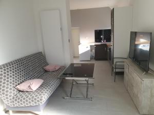 Appartements Studio Rdc a 15 minutes de chalon sur saone : photos des chambres