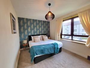 3 Bedroom Aprtmt at Sensational Stay Serviced Accommodation Aberdeen- Froghall Avenue