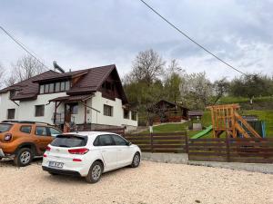 Pensiunea Poiana Luminoasă