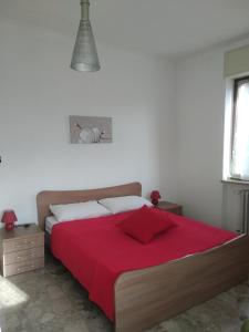 Casa Nebieu in edificio indipendente nel centro di Monforte