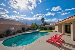 Comfortable vacation property minutes from downtown - 大教堂城