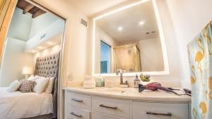 Villas at St James Place UNIT F, Luxury, Pet Friendly