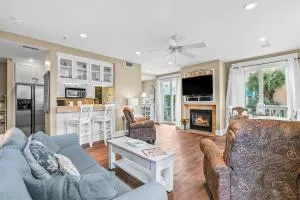 Downtown Carillon 2 200 Lazy Roux - Carillon Beach