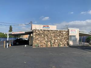 American Inn - Perris