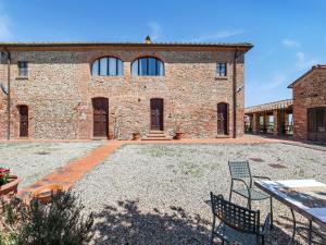 Peccioli Villa Retreat w Pool