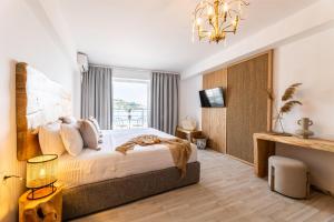 Casa Blue Marine, Philian Collection