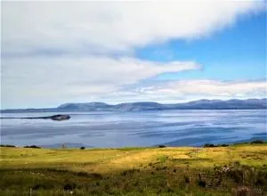 Croft 7 Geary Self Catering Studio with stunning sea views - Stein