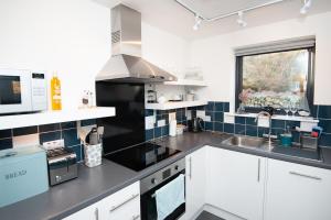 Croft 7 Geary Self Catering Studio with stunning sea views