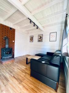 Tatarak domki na mazurach nad jeziorem Wałpusz - domek nr 2