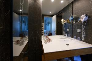 Hotels Hotel & SPA Le Richelieu : photos des chambres