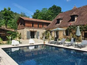 Gîtes de Charme "LE BIBENDÔME" et "LES MOTS BLEUS en pleine forêt - 圣马塞尔杜围