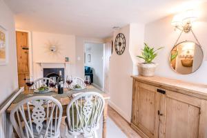 Coachmans Cottage, Wrentham