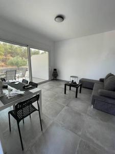 Dimarakis Collection - Rock N Sun Apartment - Ermioni