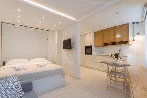 Studio Apartment Tetida by Locap Group 