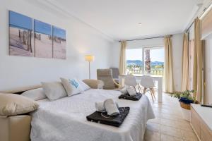 Aurora by Aguilarent