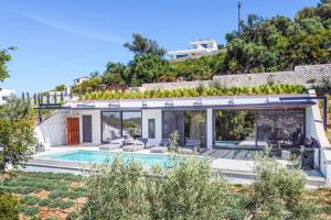 Villa Beyond the Dream