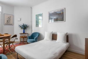 Veeve - Almond Blossom