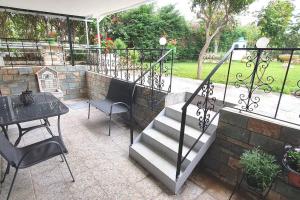 VACATION STUDIO OROPOS