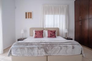 Eframia Dyo by Prestige Bookings