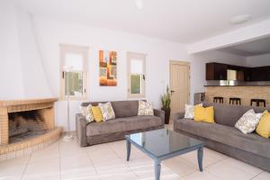 Eframia Dyo by Prestige Bookings