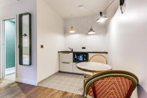 Hotels Le Vert Galant - Auberge Etchegorry : photos des chambres