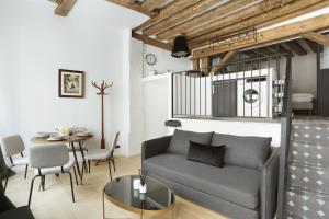 Apartment Saint Germain des Prés by Studio prestige
