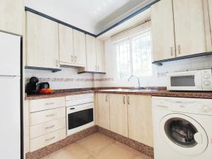 Lovely 2 bedroom townhouse in Fuentesol, Nerja