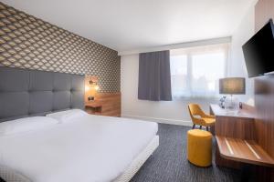 Hotels The Originals Boutique, Hotel Beausejour - Poitiers Nord Futuroscope : photos des chambres