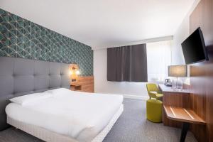 Hotels The Originals Boutique, Hotel Beausejour - Poitiers Nord Futuroscope : photos des chambres