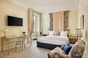 Deluxe Ville View room in Beau-Rivage Genève