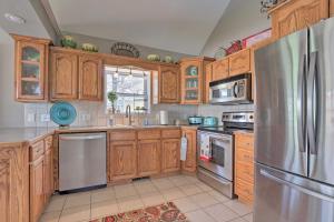 Less Than 1 Mi to Marina Family-Friendly Osage Beach Home