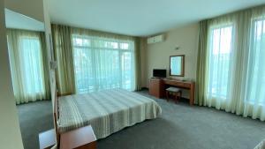 Double Room room in Hotel L&B