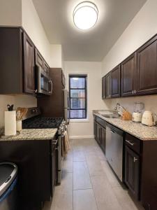 1BR Apt in Sunnyside 15 min to Manhattan