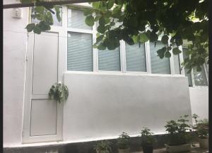 Private Room with lovely yard