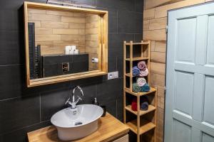 Škorničkův statek - Tátova chalupa s wellness za příplatek