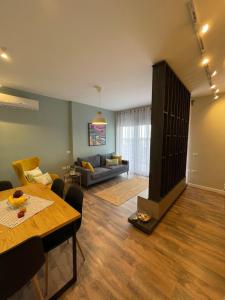 B4 Dusk Apartments R