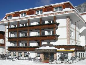 Hotel Ingram